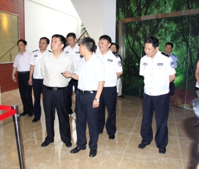 江西省公安廳黨委委員、常務(wù)副廳長(zhǎng)章凱旋蒞臨仙客來公司調(diào)研公安機(jī)關(guān)服務(wù)企業(yè)發(fā)展新思路