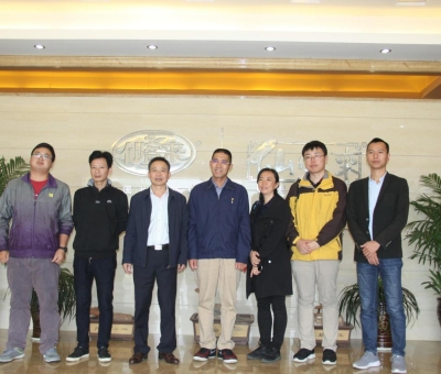 中國食用菌協(xié)會(huì)副會(huì)長何方明一行蒞臨仙客來考察調(diào)研