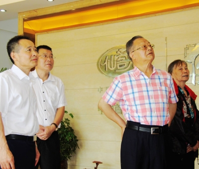 推進農(nóng)業(yè)發(fā)展抓好生產(chǎn)落實，仙客來因為他的到來備受鼓舞！