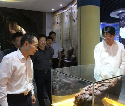 九江市委常委、副市長(zhǎng)張新龍蒞臨仙客來(lái)公司調(diào)研