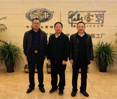 全國(guó)模范教師、國(guó)防科技大學(xué)潘存云教授一行到訪(fǎng)仙客來(lái)公司