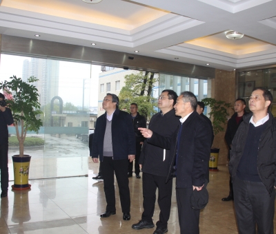 江西省委統(tǒng)戰(zhàn)部副部長、省民宗局局長曹國慶蒞臨仙客來公司調研民族團結進步創(chuàng)建示范工作