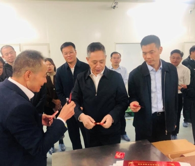 省政協(xié)副主席、黨組副書記、省級林長陳俊卿蒞臨仙客來公司調(diào)研