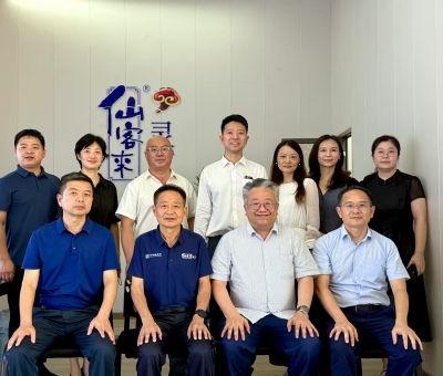 新加坡駐廈門總領事莊志嘉參訪仙客來有機靈芝全產(chǎn)業(yè)鏈